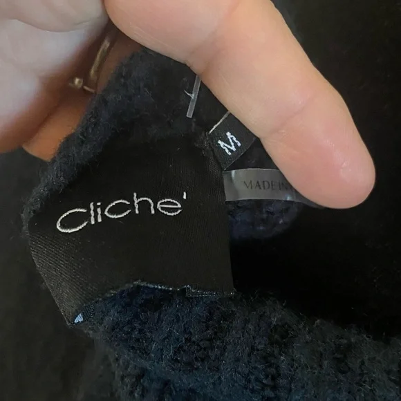 Cliche navy crew neck sweater with bright floral embroidery sz M - Picture 6 of 7